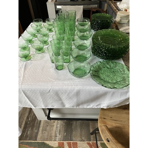 The Unbranded Brand Other - Morgantown crinkle green glasware from West Virginia